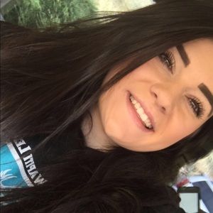 Meet your Posher, Mckenna